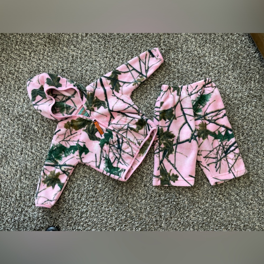Trail Crest baby sweat suit
